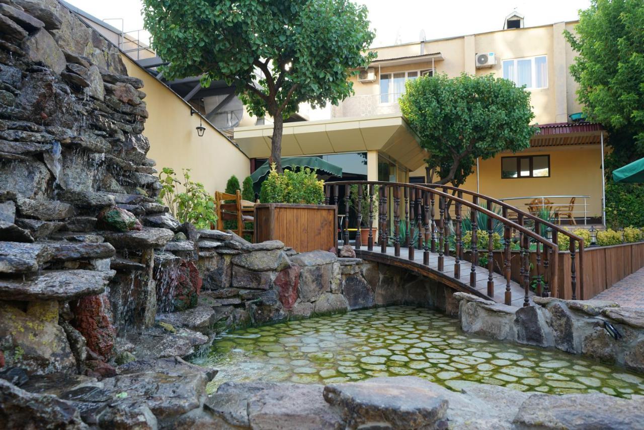 Elko Hotel Erévan Extérieur photo