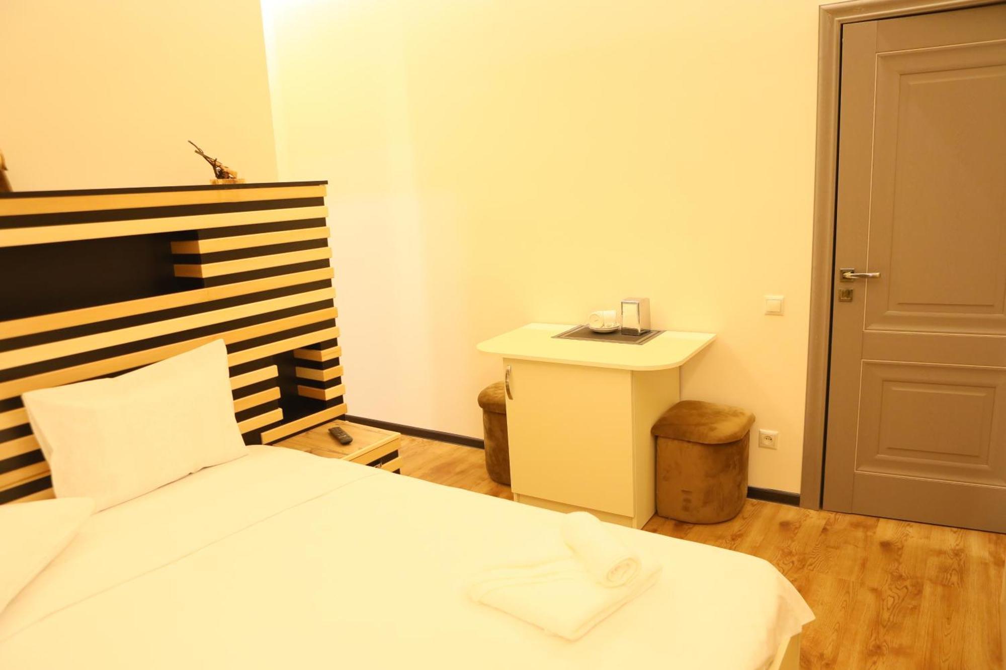 Elko Hotel Erévan Extérieur photo