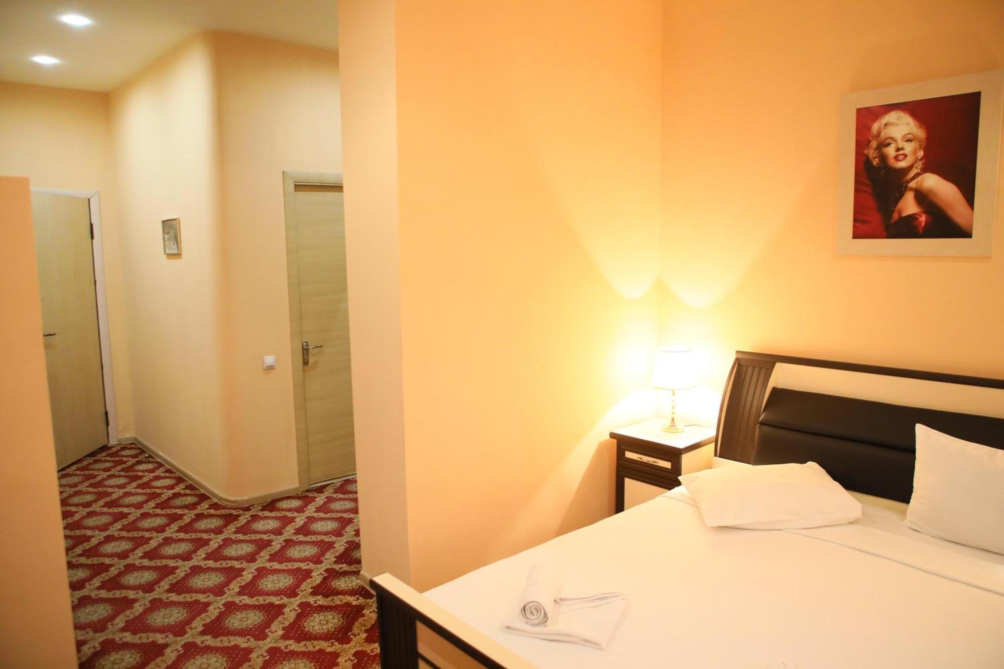 Elko Hotel Erévan Extérieur photo