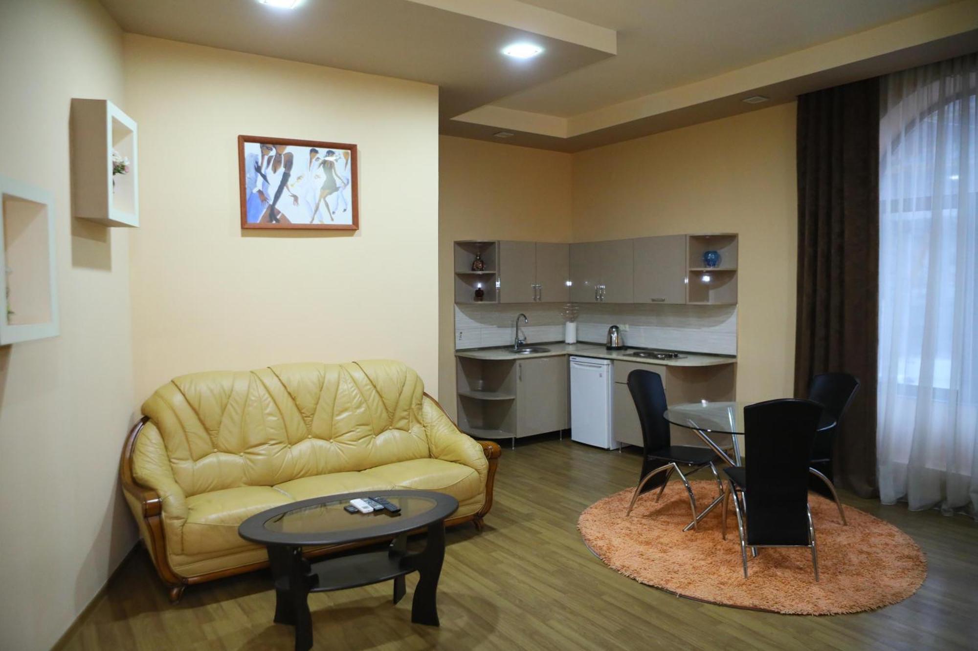 Elko Hotel Erévan Extérieur photo