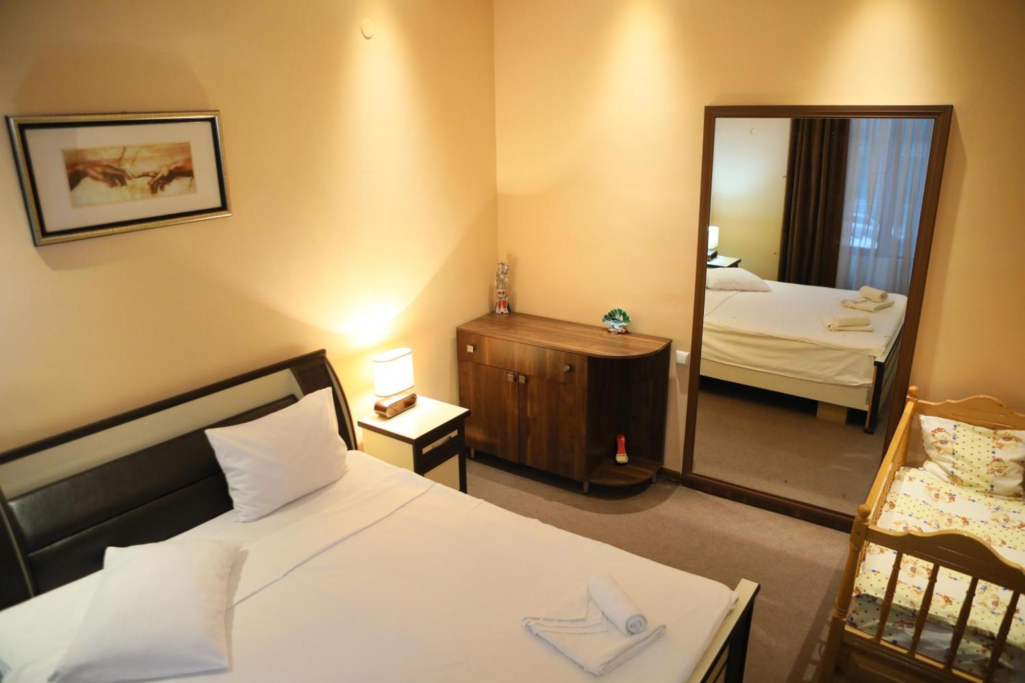 Elko Hotel Erévan Extérieur photo