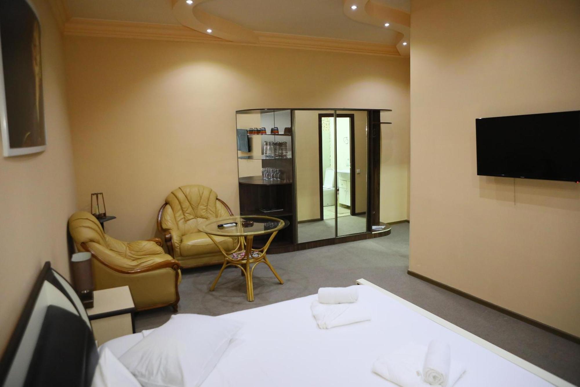 Elko Hotel Erévan Extérieur photo