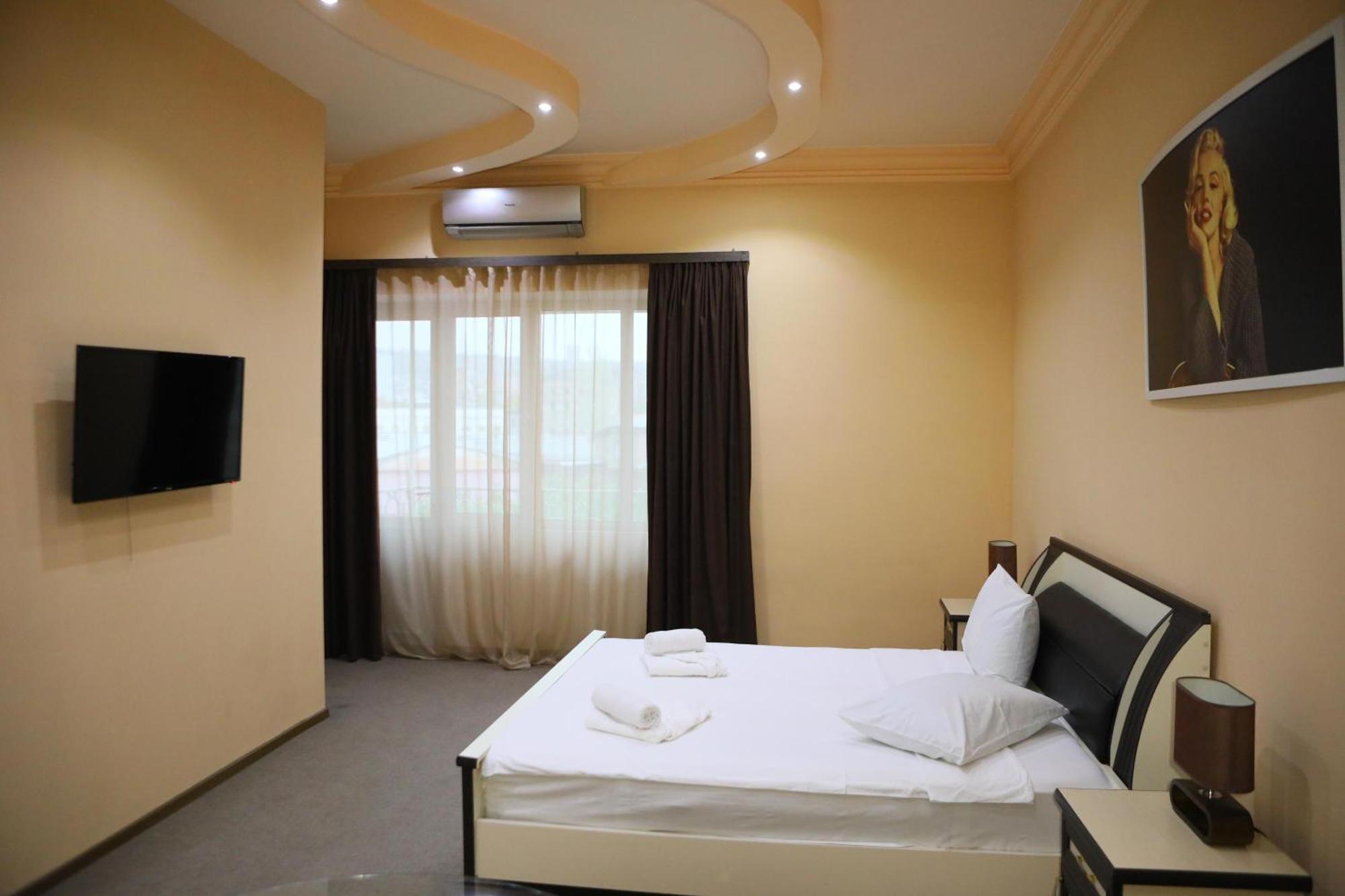 Elko Hotel Erévan Extérieur photo