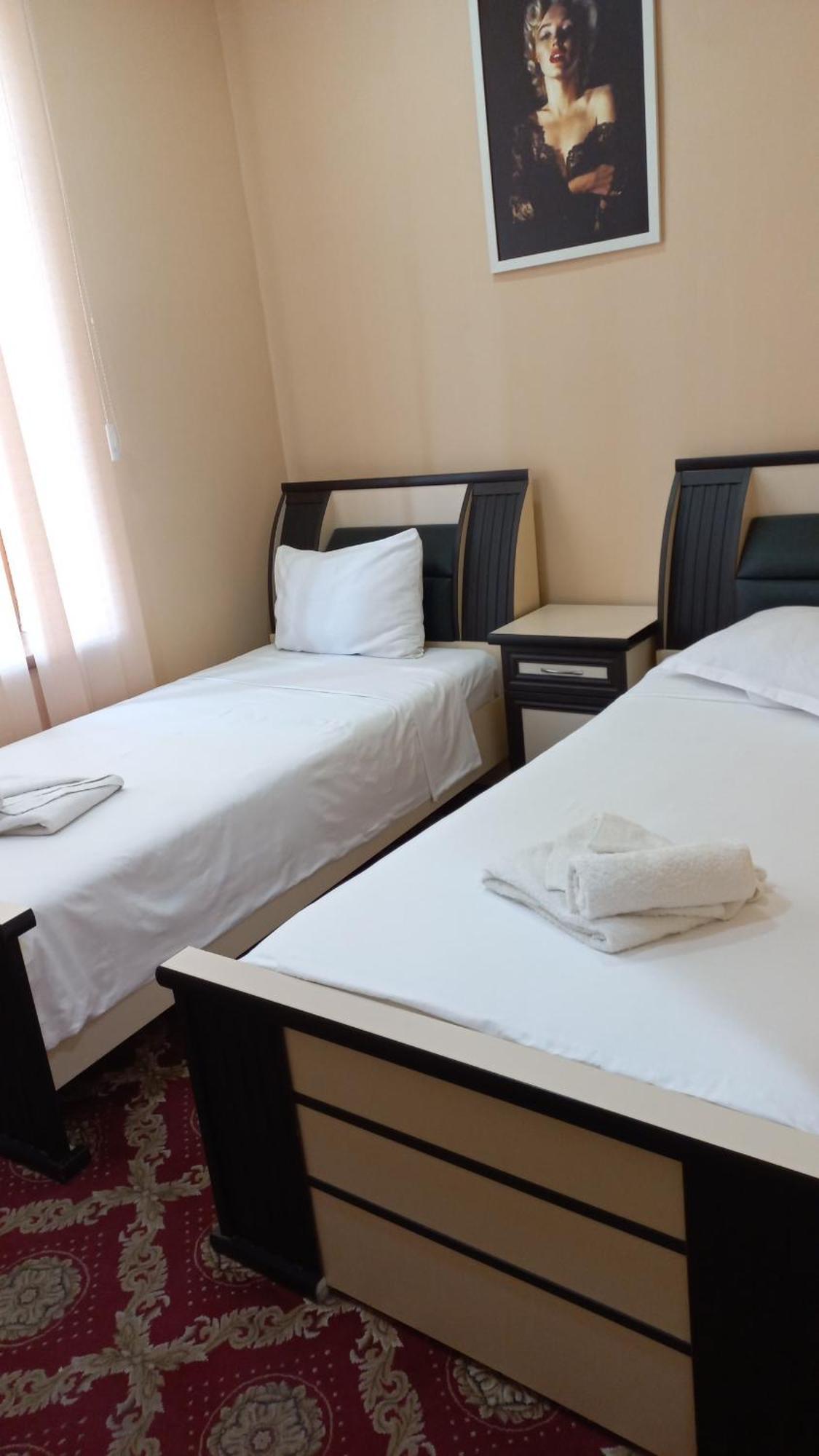 Elko Hotel Erévan Extérieur photo